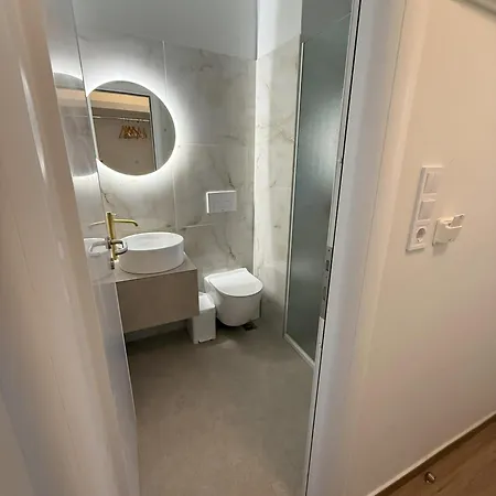 Remvi Apartment *